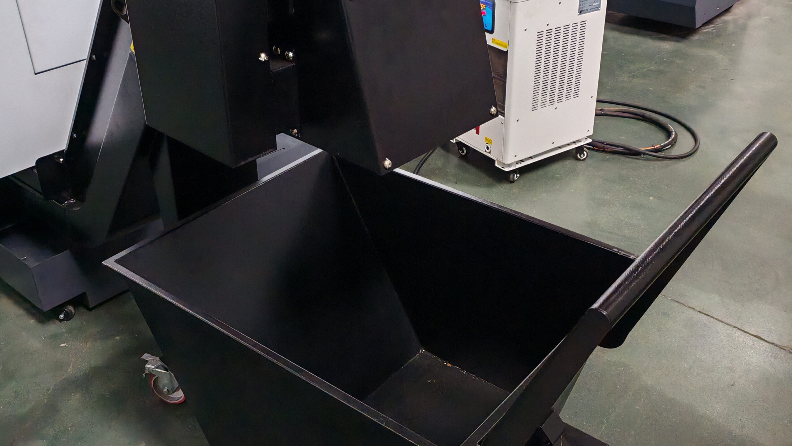 CHANSIN machine chip-discharge housing and collection bin